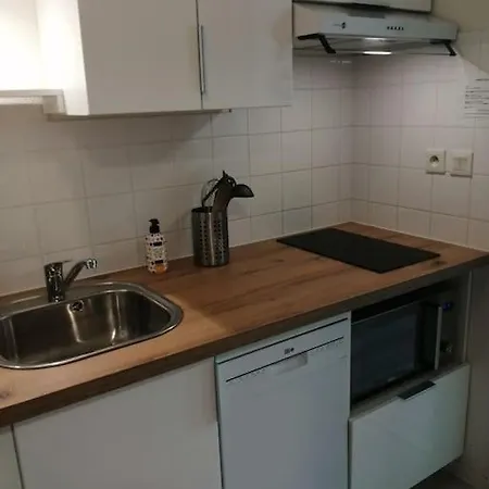 Apartment T1 Avec Piscine Et Terrasse Au Coeur De La Rochelle *