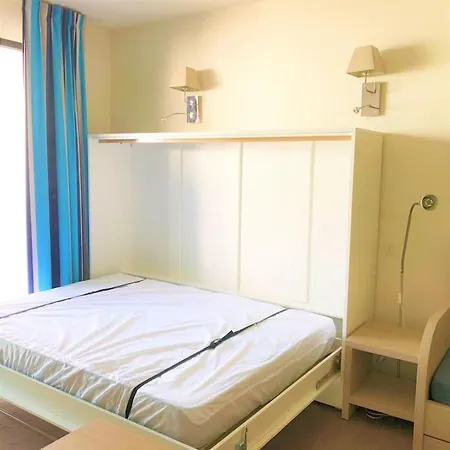 Appartement T1 Avec Piscine Et Terrasse Au Coeur De