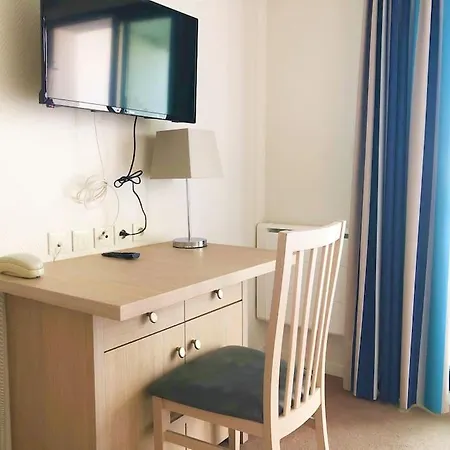 T1 Avec Piscine Et Terrasse Au Coeur De La Rochelle Apartment *
