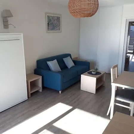 T1 Avec Piscine Et Terrasse Au Coeur De Апартаменты