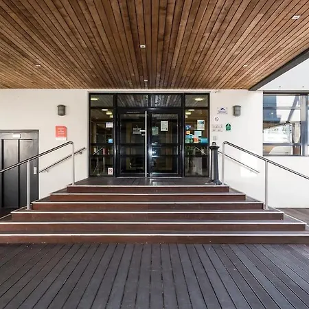 T1 Avec Piscine Et Terrasse Au Coeur De Appartement *