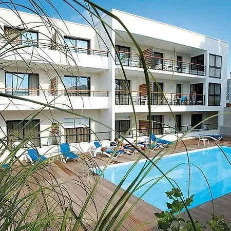 Appartement T1 Avec Piscine Et Terrasse Au Coeur De