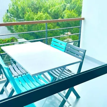 Апартаменты T1 Avec Piscine Et Terrasse Au Coeur De *