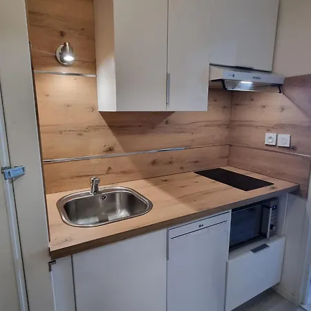 T1 Avec Piscine Et Terrasse Au Coeur De *